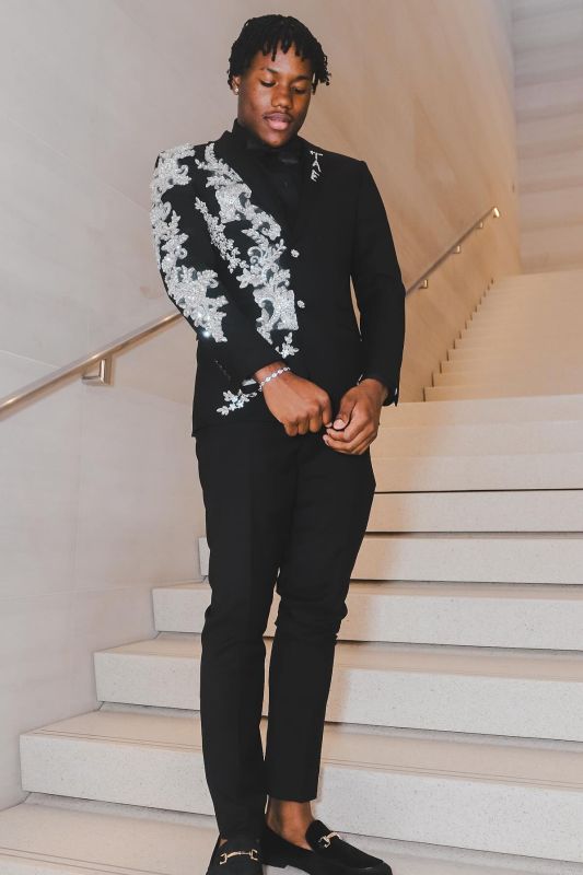 Kennedy Fashion Black Shawl Lapel Two Piece Prom Suits With Beading
