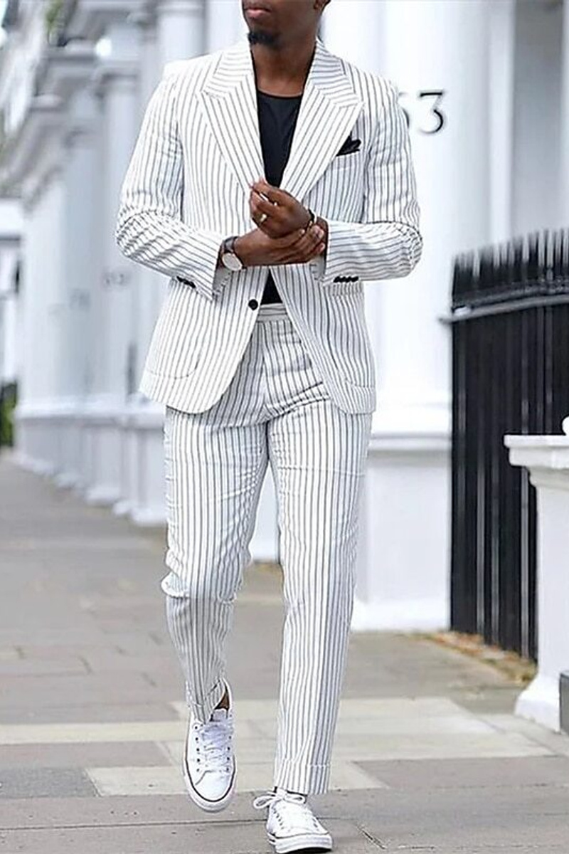 Stylish White Striped Pointed Lapel Formal Business Suit