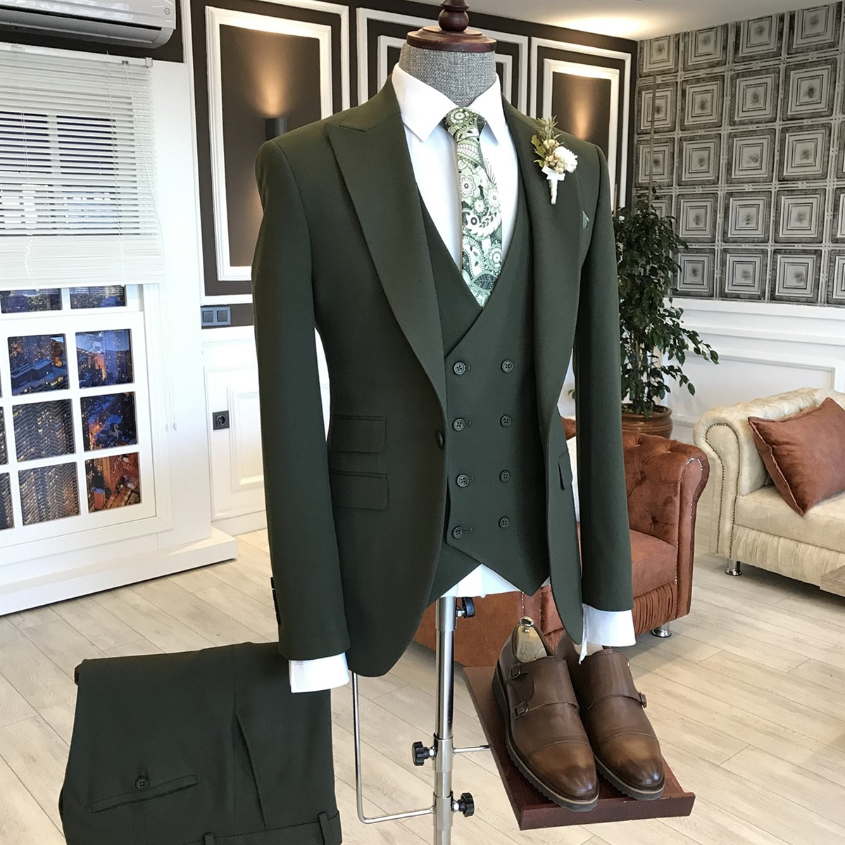 Michael Unique Dark Green One-Button Three-Flap Custom Business Suit