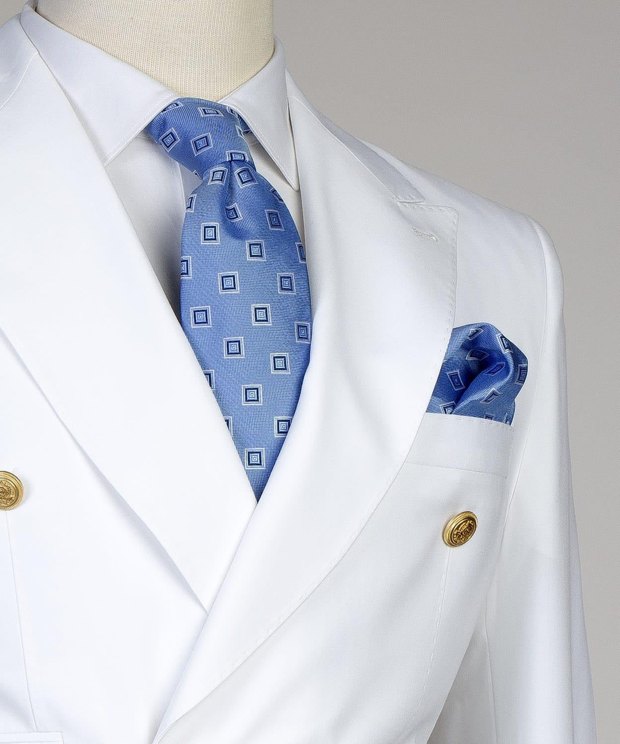 White Two-Piece Double-Breasted Close Fitting Bespoke Suit