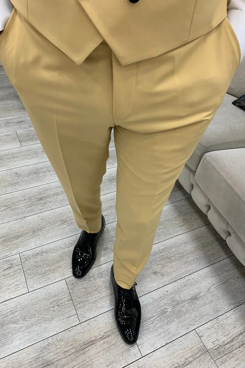 Modern Fashion Yellow Slim Fit Velvet Peak Collar Three Piece Tuxedo