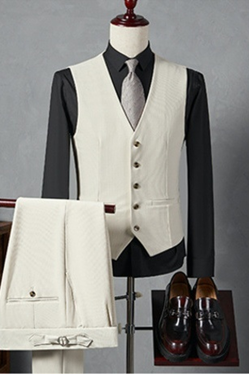 Italian Style Off White Lapel Collar Slim Fit Suit Wedding Business Suit with Adjustable Chest Buckle