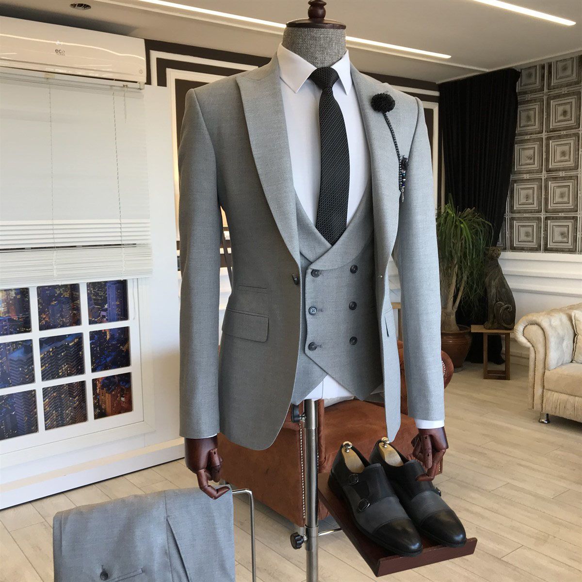 Clemente Newest Grey Pointed Lapel One Button Custom Formal Business Suit