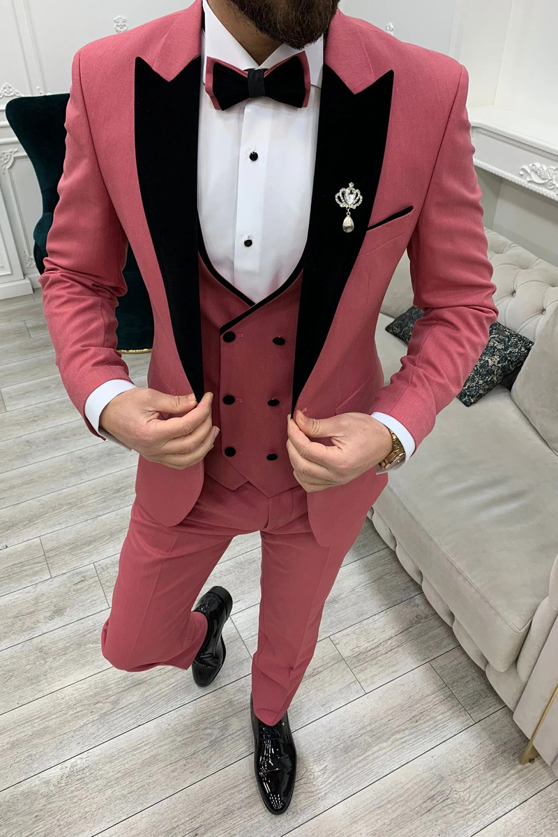 Modern Fashion Pink Slim Fit Velvet Peak Collar Three Piece Tuxedo
