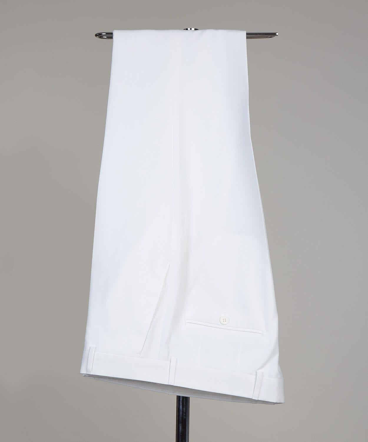 White Two-Piece Double-Breasted Close Fitting Bespoke Suit