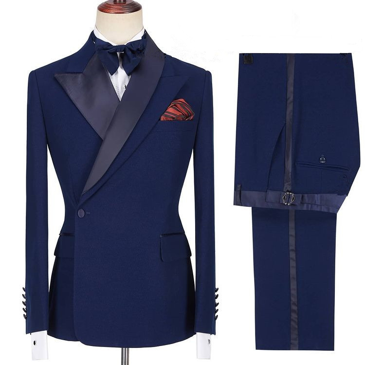Jamarion Deep Navy Pointed Lapel Stylish Men Prom Suit