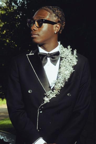 Joshua Special Black Double Breasted Two Pieces Prom Suits With Flowers_3