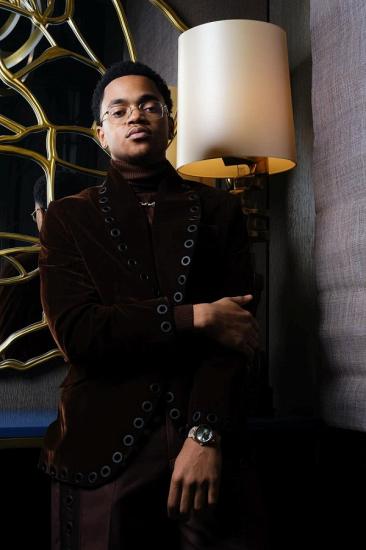 James Elegant Burgundy Velvet Two Piece Prom Suits With Eyelet Buttons_2